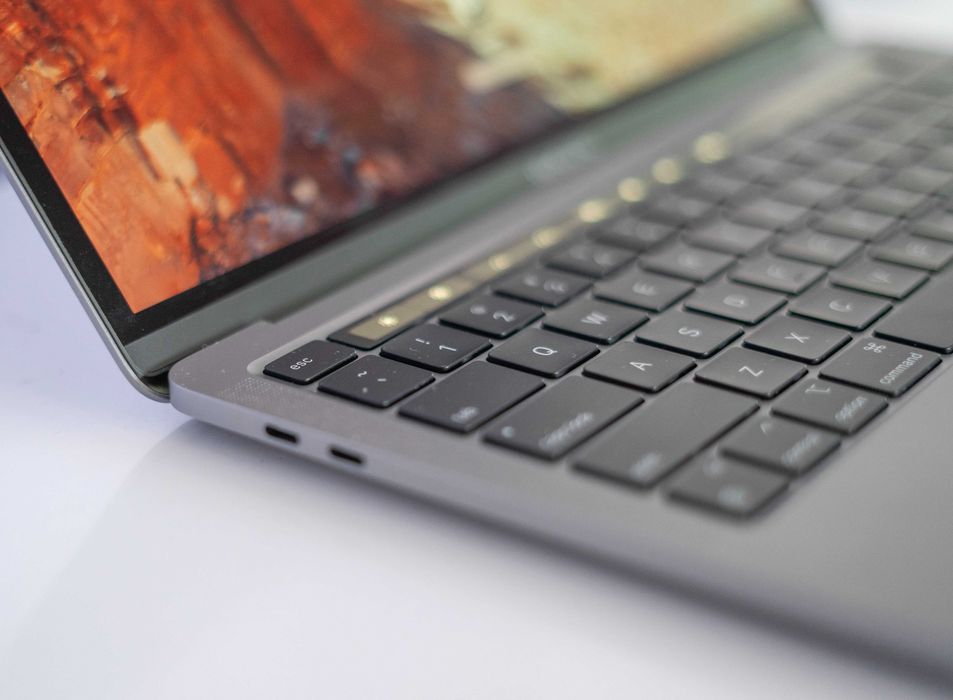 MacBook Pro 13" M1 – Space Gray, 16/1TB, ідеальний стан
