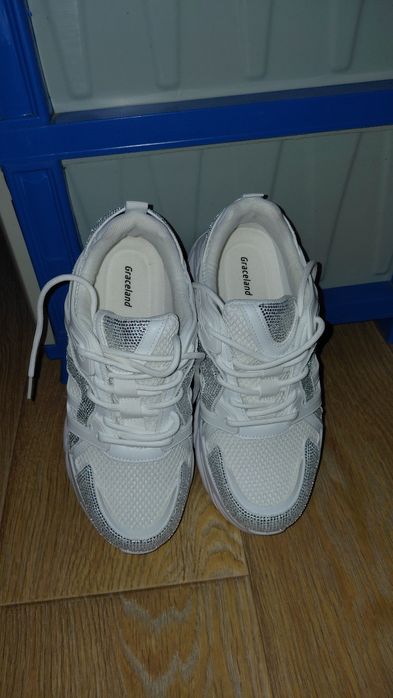 Стильные кросовки