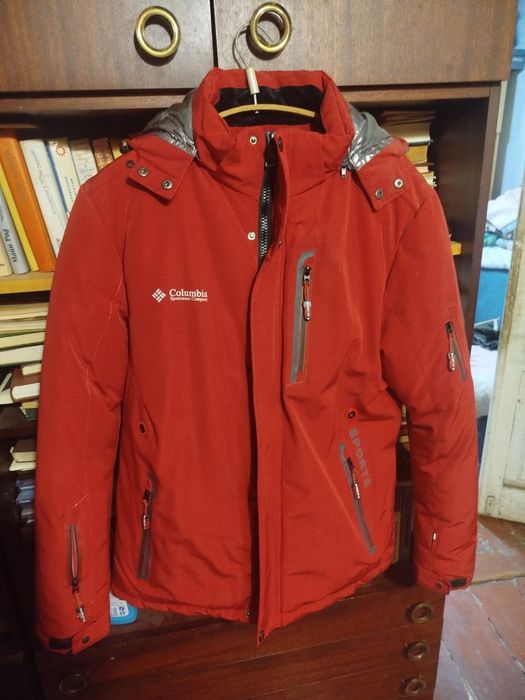 Продам курточку Columbia