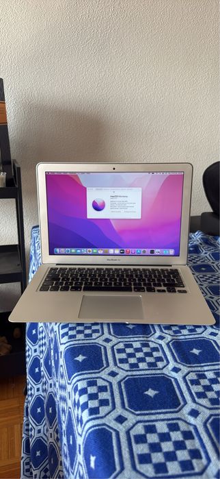 MacBook Air 13" (2015) - i5 / 8GB RAM / 128GB SSD