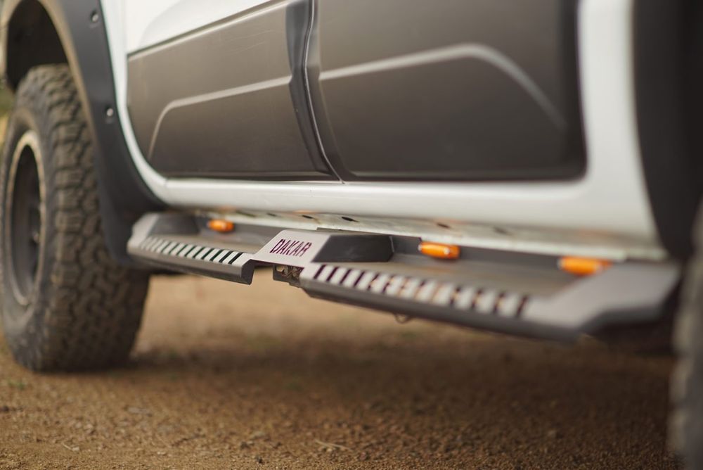 Nissan Navara D40 Stopnie boczne progi stalowe DAKAR V2