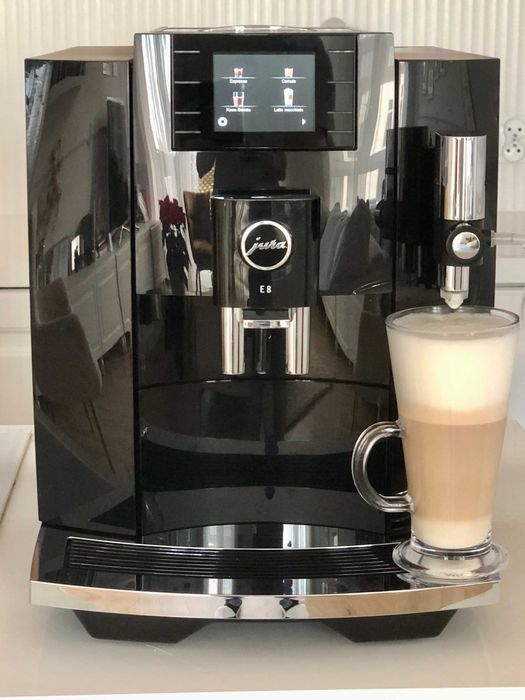 Automatyczny ekspres Jura E8 (EB) Piano Black / 2021rok / model: 15355
