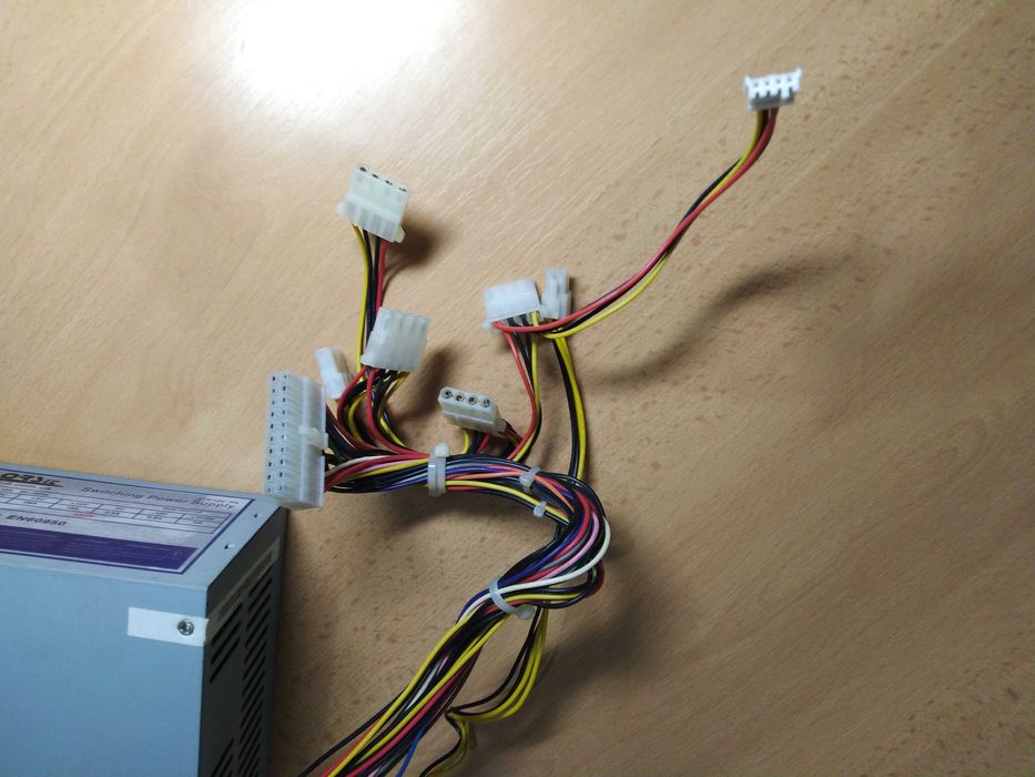 Блок живлення для ПК COLORSit 330W ATX12V P4