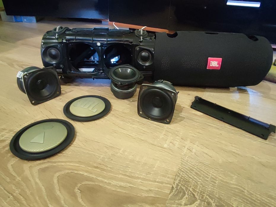 JBL Xtreme 1, 2 GG чёрная, корпус, динамики, пасивки, кожух, шлейф, кнопки, петли, ножки, крепление, пластик