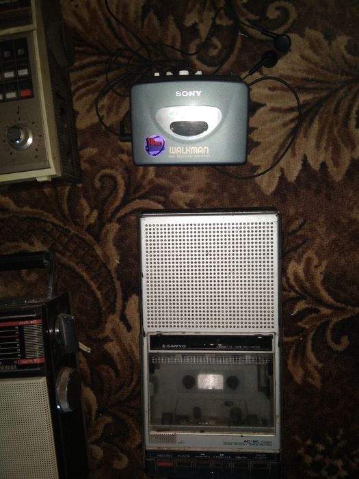 Магнітофон плеер приемник