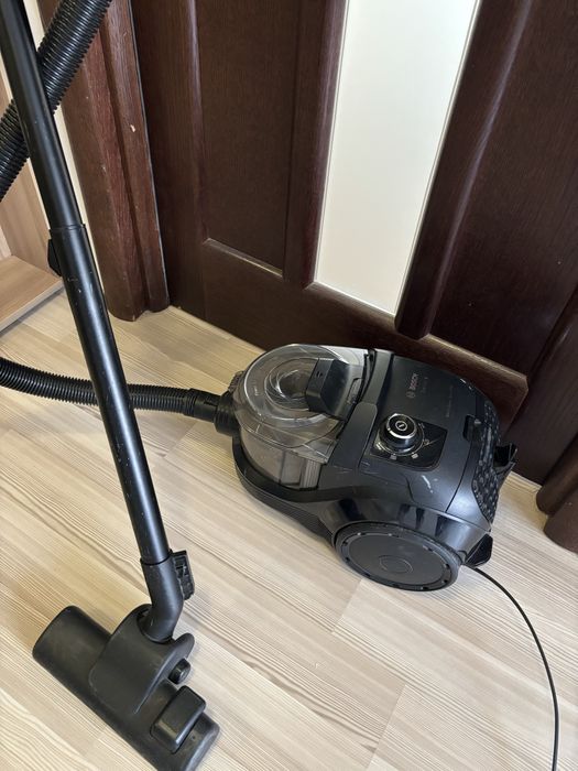Пилосос BOSCH в ідеальному стані