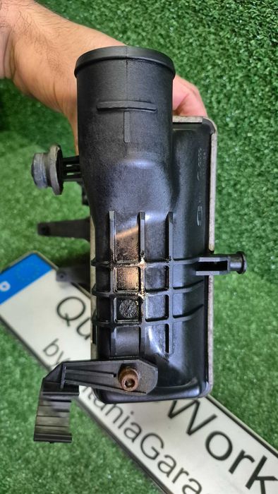 Intercooler Audi A4 B6 B7 8E 1.8T 2.0 TFSI 1.9 TDI 2.0 TDI Ref. 8E0145805R Original em excelente estado