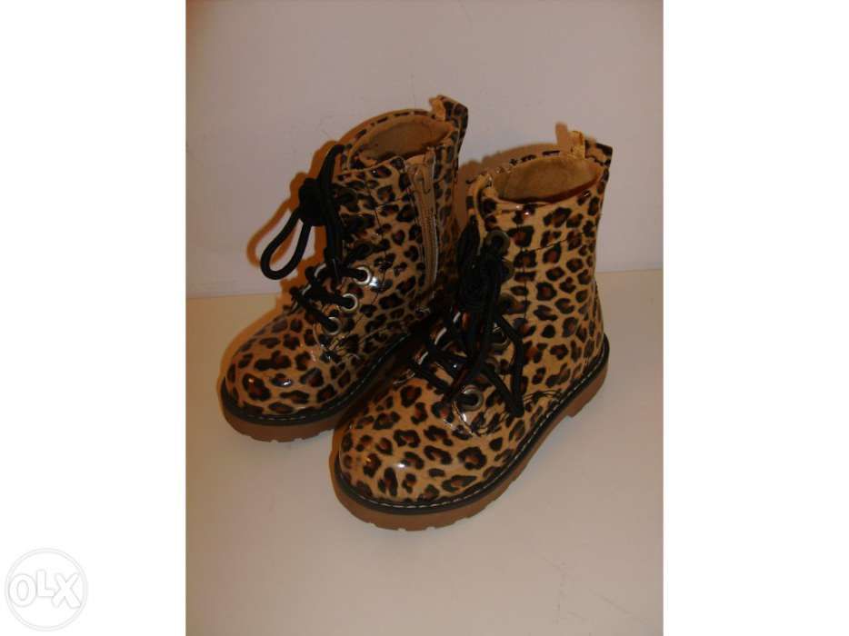 -  Botas   tigresa