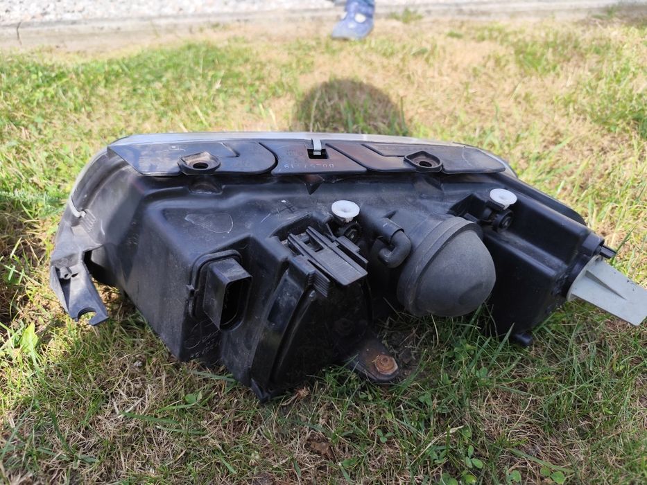 Lampy Depo przód passat B5 FL Kombi