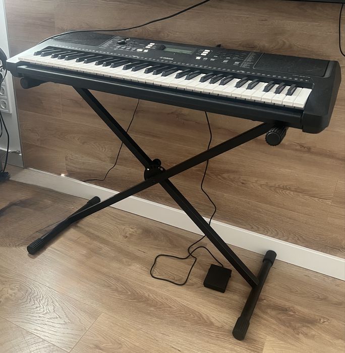 Синтезатор Yamaha PSR-E373