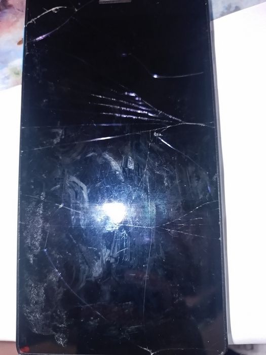 Lenovo tablet średni