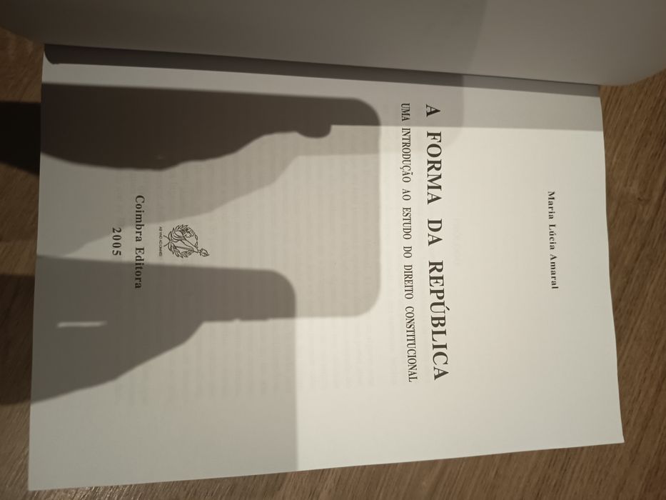 A Forma da república - Maria Luísa Amaral