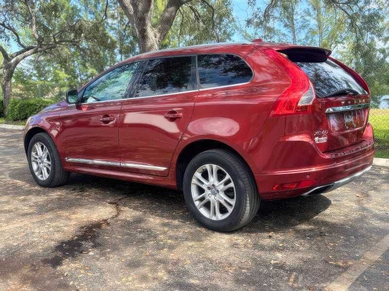 2016 Volvo XC60 T5 Drive-E Premier