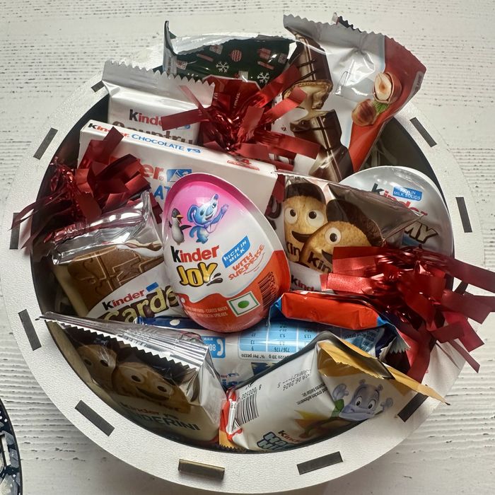 Подарункові набори Кіндер в коробочках, Kinder бокси, новорічний бокс