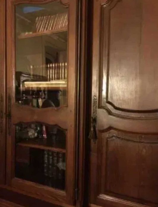 Móvel Simples em Carvalho Maravilhoso