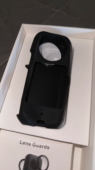 Câmera Insta360 X3 BATERIA EXTRA e acessórios