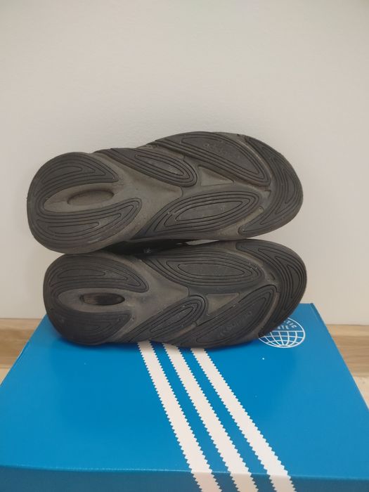 Buty adidas Ozelia