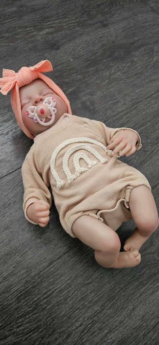 Bebé reborn menina