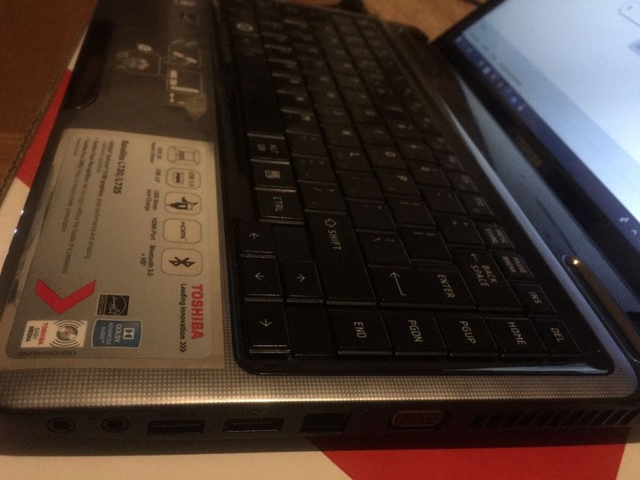 Laptop Toshiba Satellite 13,3’, i5, ram 8gb, ssd 240gb, NVIDIA 315m