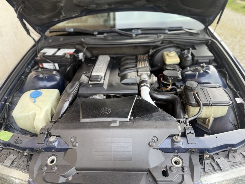 Vendo carro bmw ano 2000