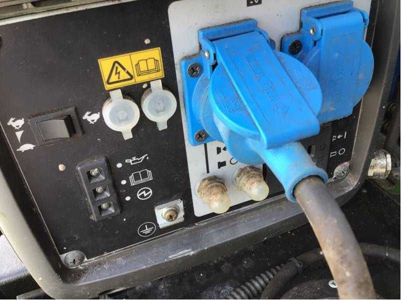 Reboque/atrelado marca GTF de 2000kg com documentos em ordem com iva