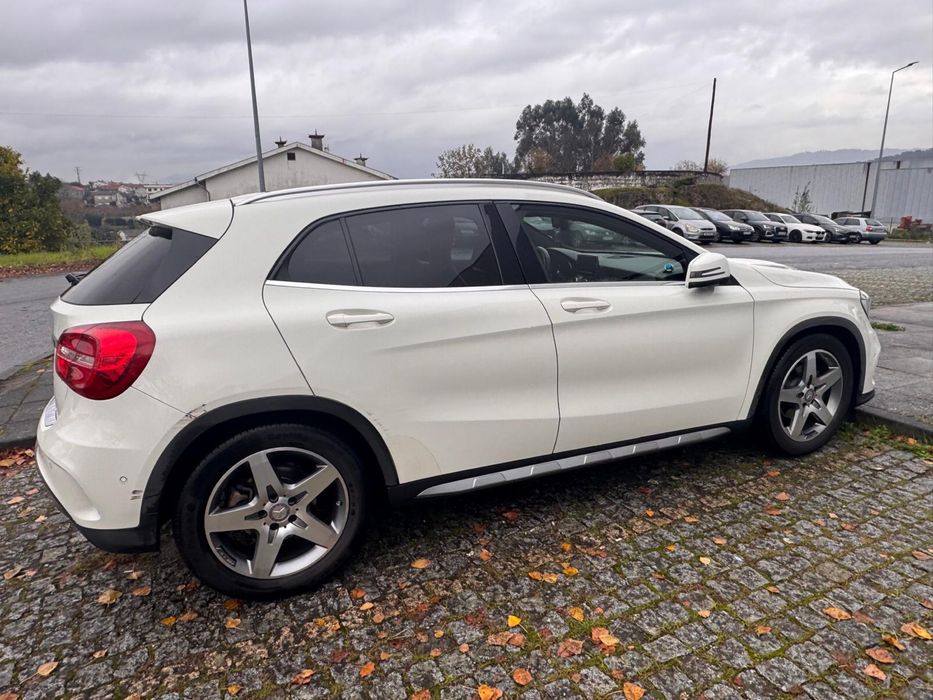 Mercedes GLA 200 AMG Line