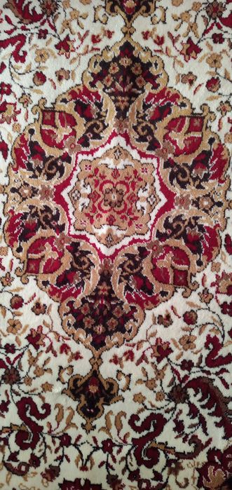 Tapete bordeaux 1,76x1,25 50€