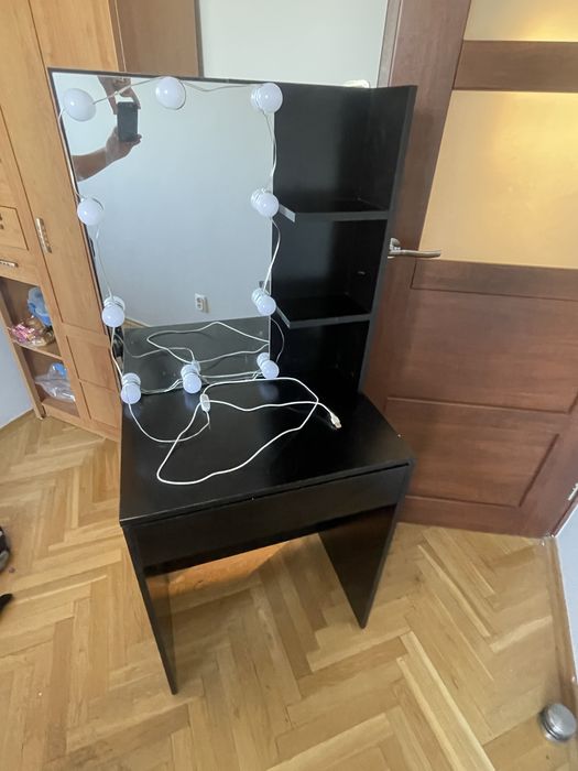 Tolaetka z lampkami