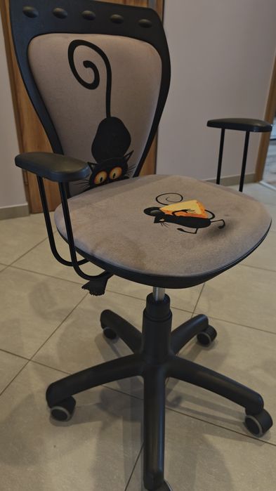 Krzesło do biurka dla dzieci