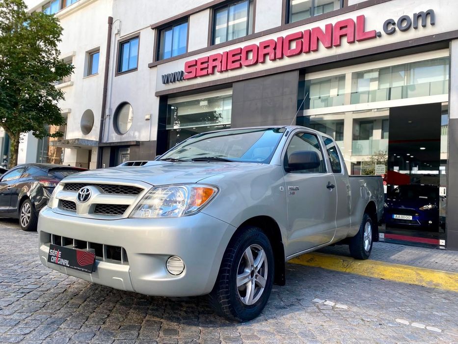 Toyota Hilux 2.5 D-4D 2WD CE