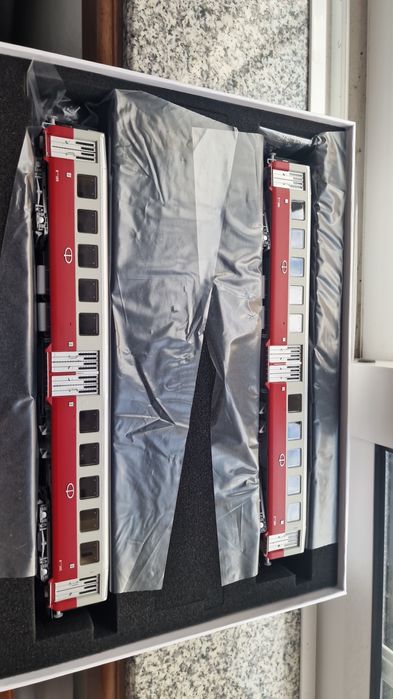 Varios tgvs novos para oferecer no natal novos com luzes