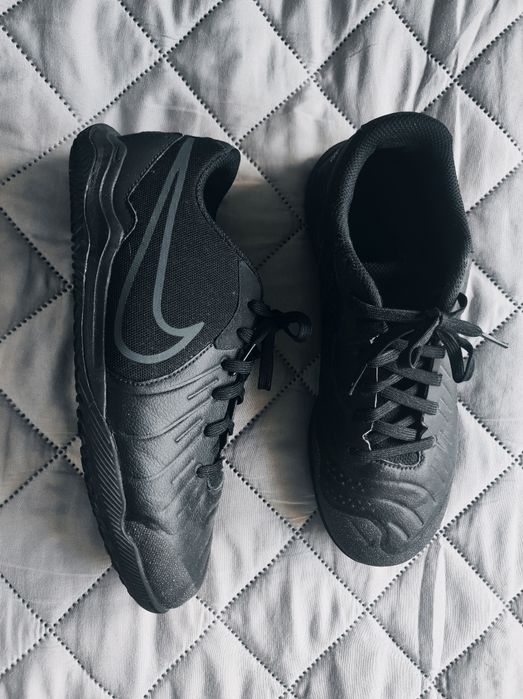 Buty piłkarskie halówki Nike Tiempo Legend 10 Academy IC