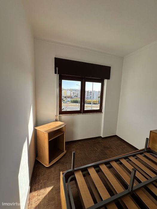 Apartamento T3 espaçoso para arrendamento