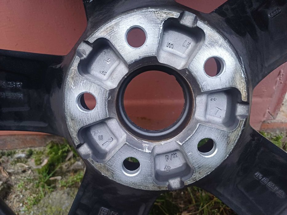 Продам Шини та Диски на Ауді