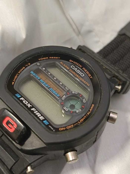 Цифровые часы G-shock 1449 DW-6900 в хорошем состоянии рабочие