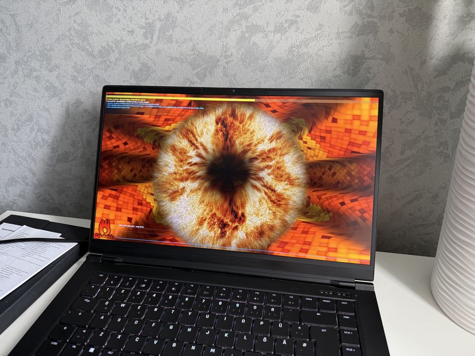 XMG/RTX2070-8GB/Core i7/144Hz/512GB/16GB/Ноутбук.