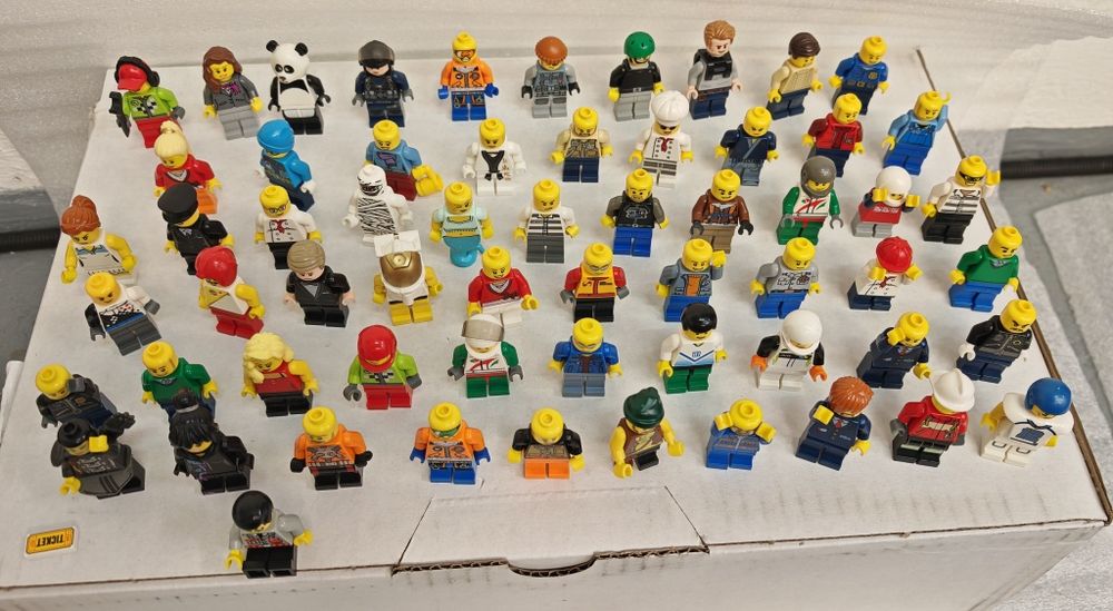 Ludziki lego 61 sztuk klocki LEGO