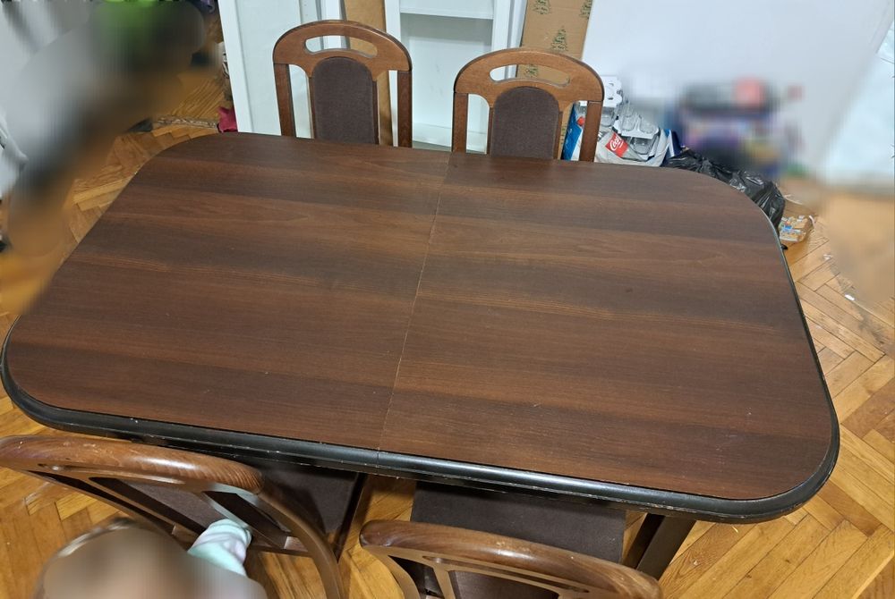 REZERWACJA Stół z krzesłami