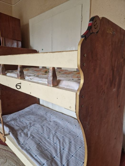 Дитяче двоповерхове ліжко з матрацами