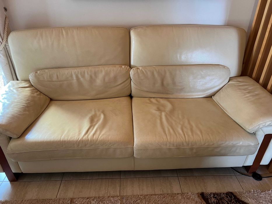 Oportunidade - Optimo conjunto de sofas em pele em bom estado