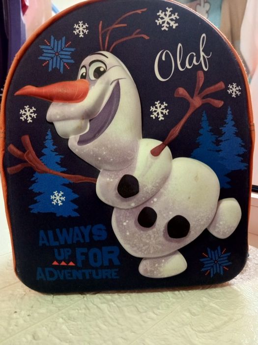 Сумки , рюкзаки ,шапки