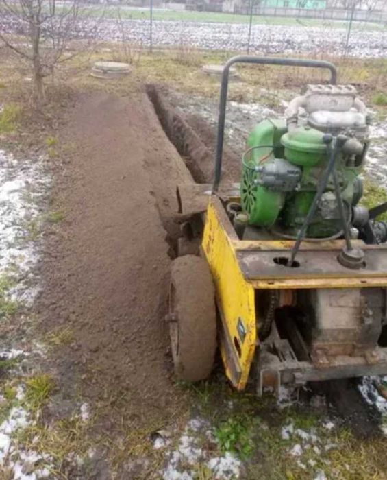 Копання траншей під воду, кабель тд