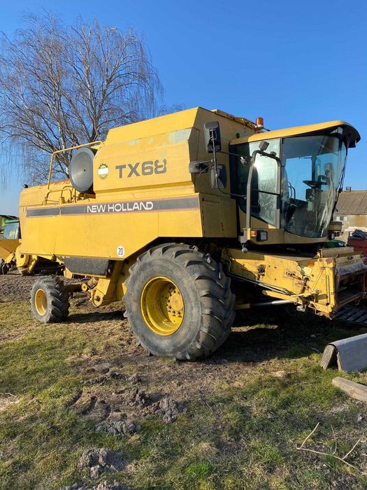 Kombajn New Holland TX68