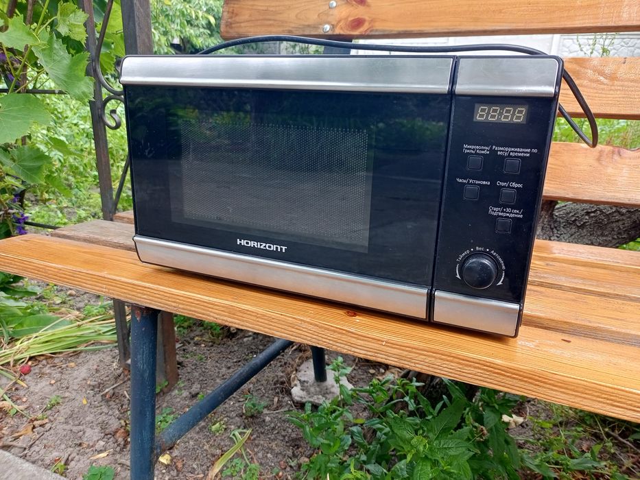 Мікрохвильова піч Б/У.