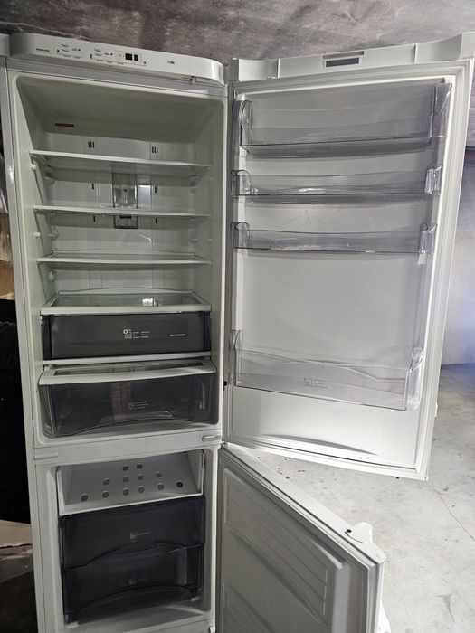 Máquina de lavar loiça LG e Combinado Fagor Innovation