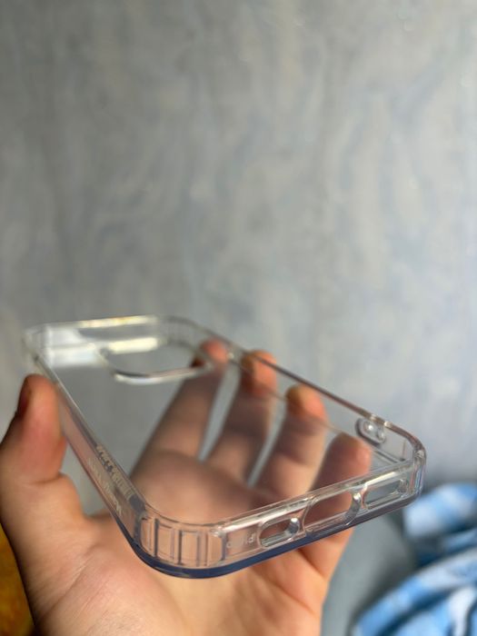 Чехол на iPhone 16 pro