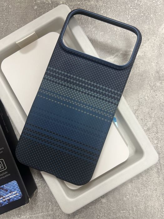 Pitaka Ultra-Slim Case Moonrise для iPhone 17 Pro Max!