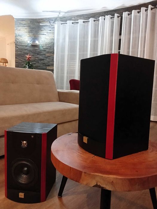 Colunas monitoras JBL