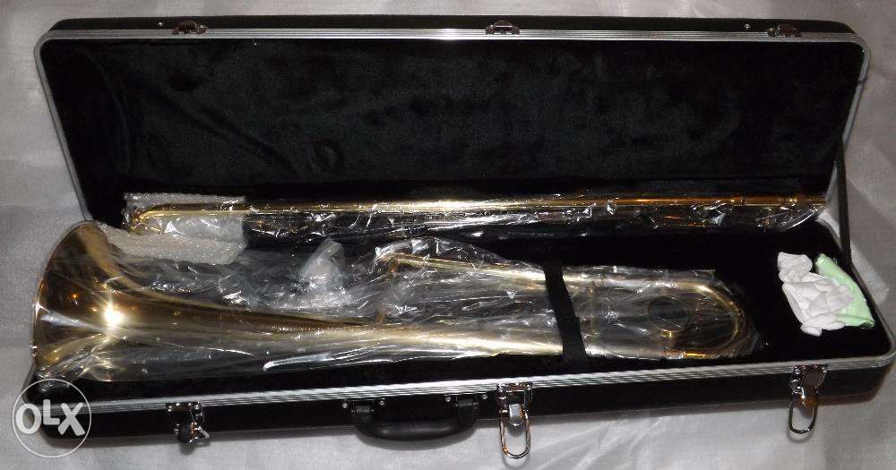 Trombone tenor em Si.