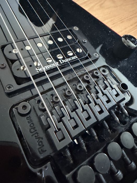 Jackson Pro RR24 com Seymour Duncan (SEM Case)